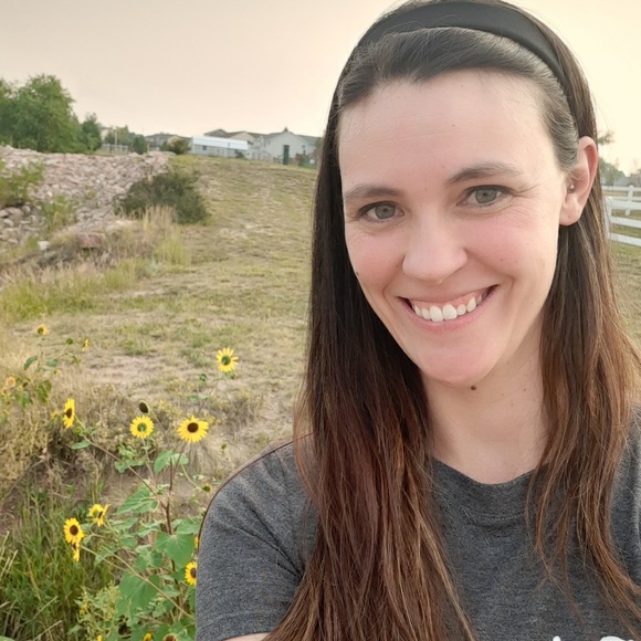 Meet your Posher, Heather - Picture 1 of 1